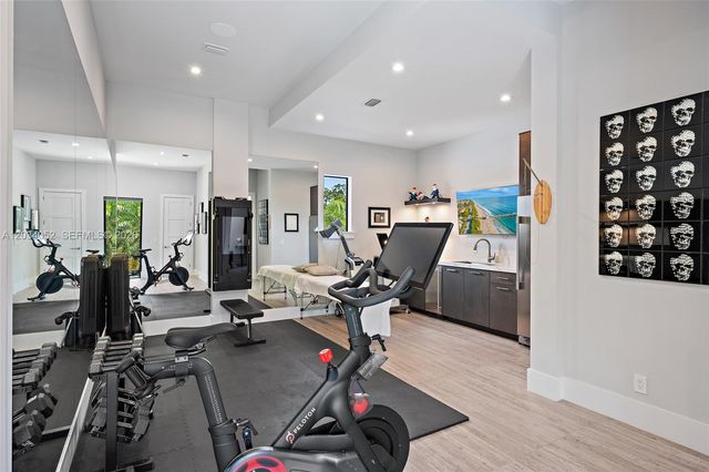 162 Commodore Drive, Jupiter, FL 33477