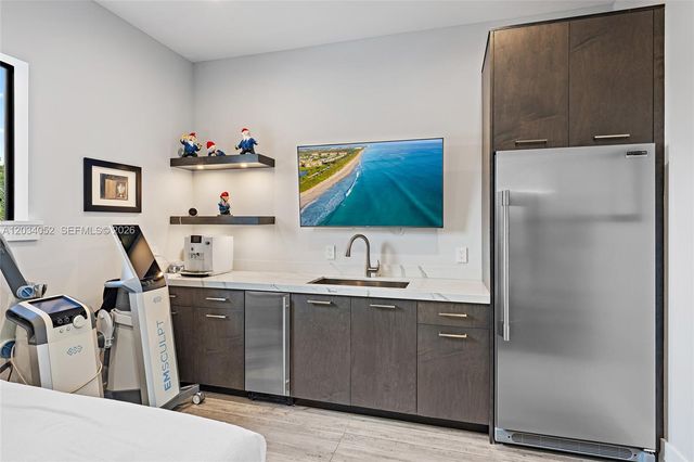 162 Commodore Drive, Jupiter, FL 33477