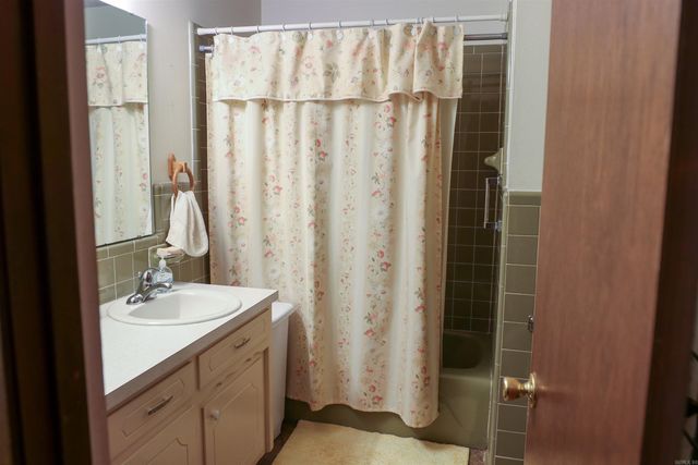 111 LEEWOOD Drive, Arkadelphia, AR 71923