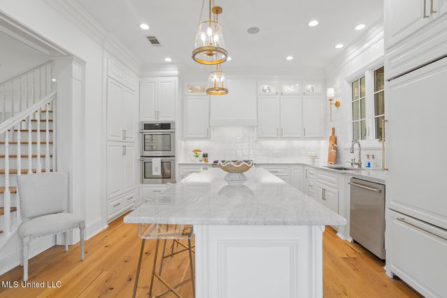 725 Inheritance Place, Flowood, MS 39232