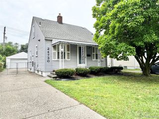 24730 OXFORD Street, Dearborn, MI 48124