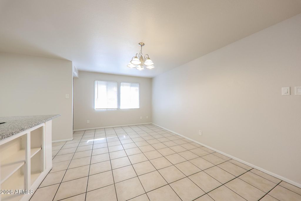 Image 11 of property listing at 13802 N 36TH Avenue, Phoenix, AZ 85053