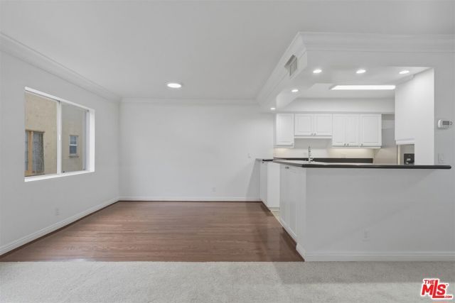 435 N Oakhurst Drive 304, Beverly Hills, CA 90210