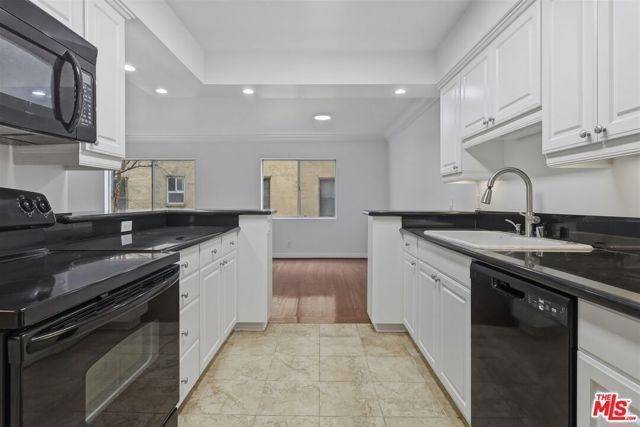 435 N Oakhurst Drive 304, Beverly Hills, CA 90210