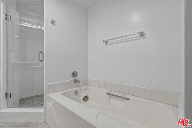 435 N Oakhurst Drive 304, Beverly Hills, CA 90210