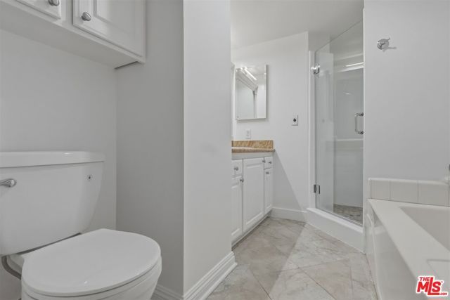 435 N Oakhurst Drive 304, Beverly Hills, CA 90210