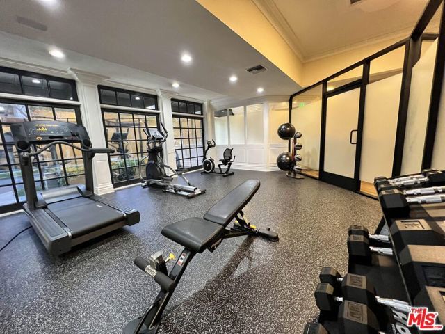 435 N Oakhurst Drive 304, Beverly Hills, CA 90210