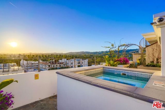 435 N Oakhurst Drive 304, Beverly Hills, CA 90210