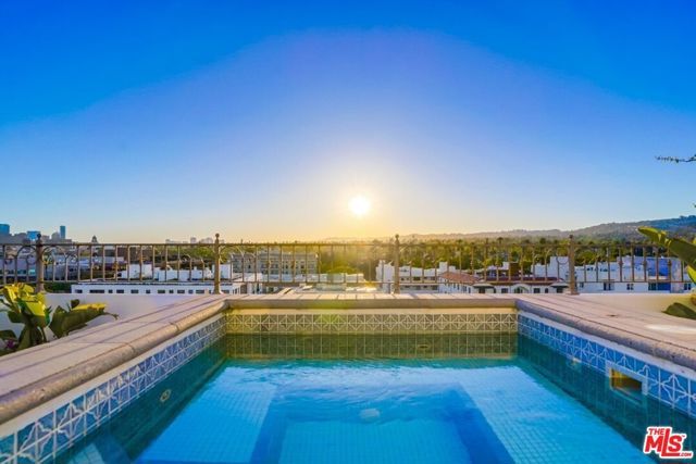 435 N Oakhurst Drive 304, Beverly Hills, CA 90210