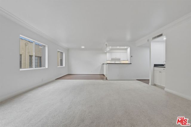 435 N Oakhurst Drive 304, Beverly Hills, CA 90210