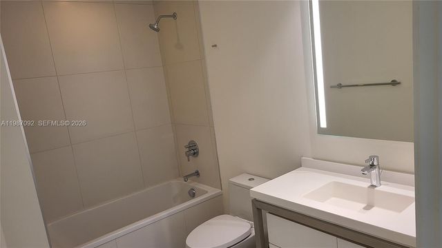 2000 Metropica Way 201, Sunrise, FL 33323