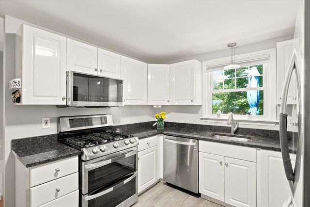 46 River Rd 225, Tewksbury, MA 01876