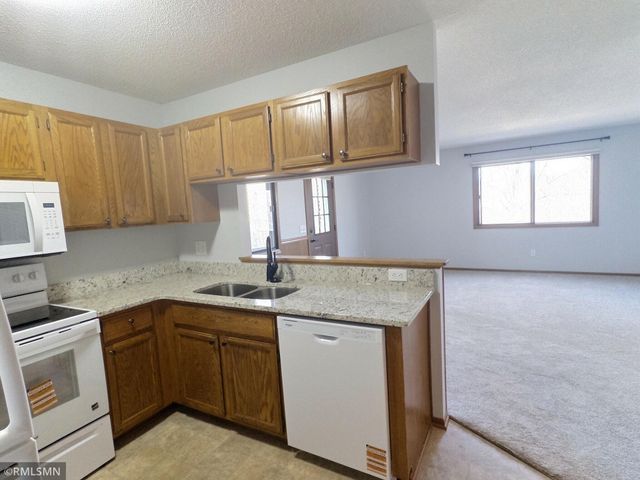 1202 W Royal Oaks Drive, Shoreview, MN 55126