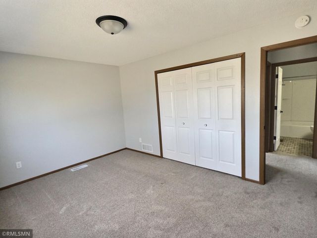 1202 W Royal Oaks Drive, Shoreview, MN 55126