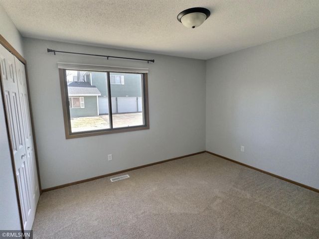 1202 W Royal Oaks Drive, Shoreview, MN 55126