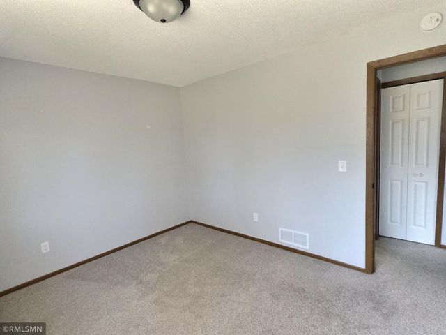 1202 W Royal Oaks Drive, Shoreview, MN 55126