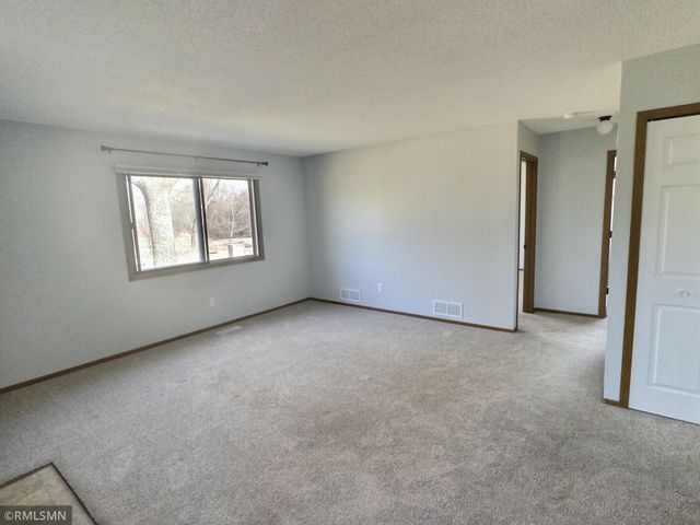 1202 W Royal Oaks Drive, Shoreview, MN 55126