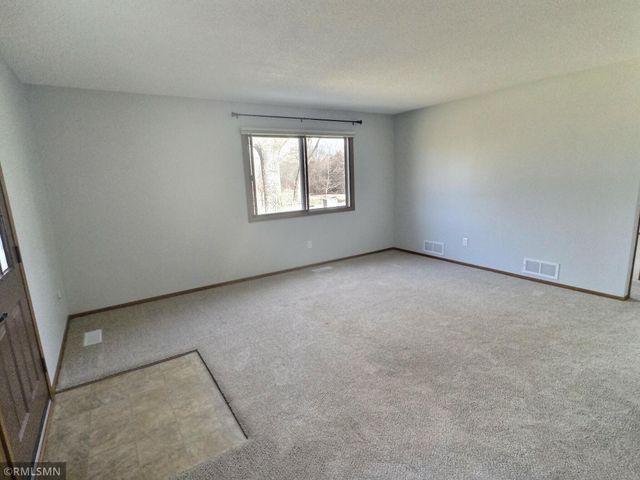 1202 W Royal Oaks Drive, Shoreview, MN 55126