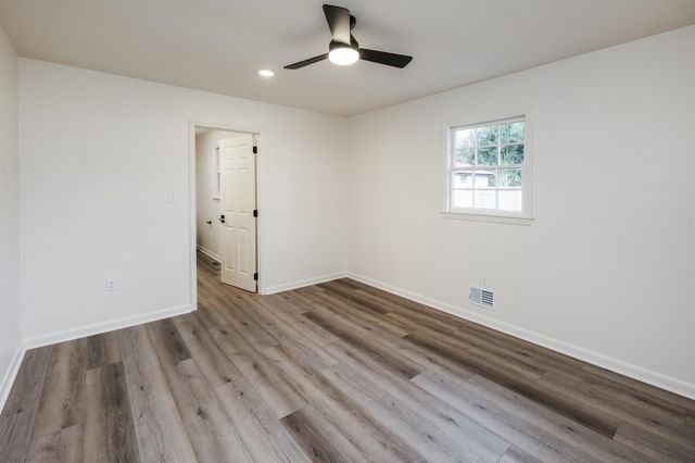 405 Oak Grove Road, Spartanburg, SC 29301