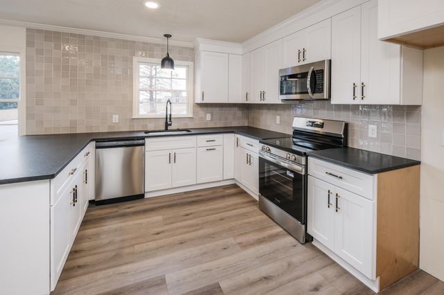 405 Oak Grove Road, Spartanburg, SC 29301