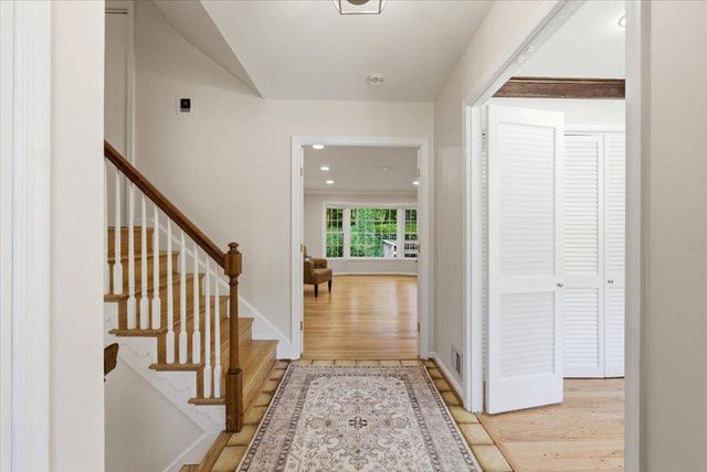 4326 DUNCAN DR, Annandale, VA 22003