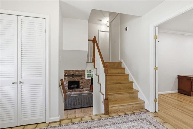 4326 DUNCAN DR, Annandale, VA 22003