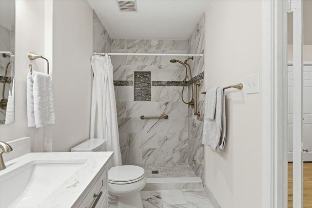 4326 DUNCAN DR, Annandale, VA 22003