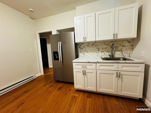 489 17th Street 2, Newark, NJ 07103