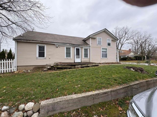 325 N Broadway Street, Lake Orion, MI 48362