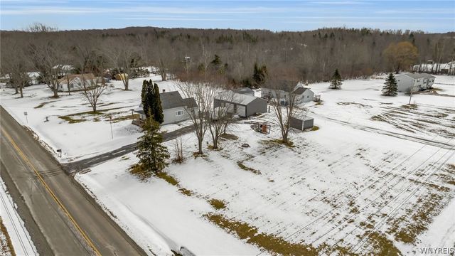 1261 Gowans Road, Evans, NY 14006