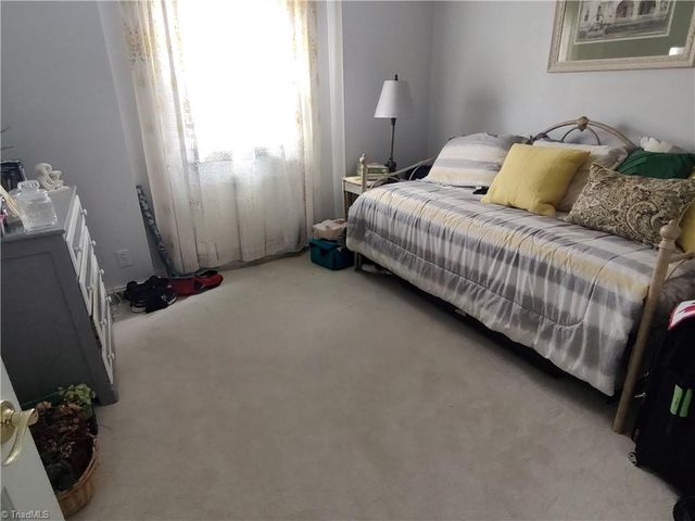 3811 Willowood Drive, Clemmons, NC 27012