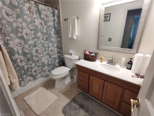 3811 Willowood Drive, Clemmons, NC 27012