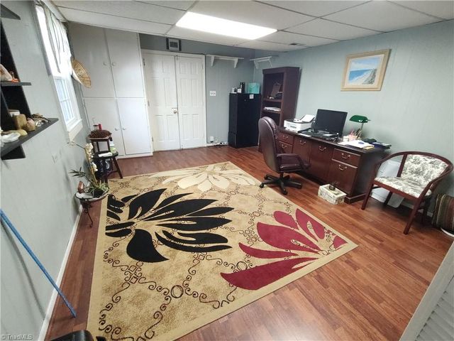 3811 Willowood Drive, Clemmons, NC 27012