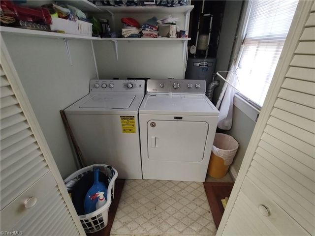 3811 Willowood Drive, Clemmons, NC 27012