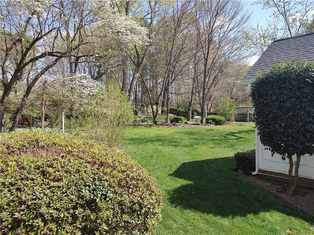 3811 Willowood Drive, Clemmons, NC 27012