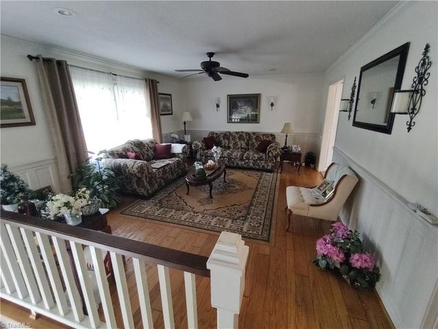 3811 Willowood Drive, Clemmons, NC 27012