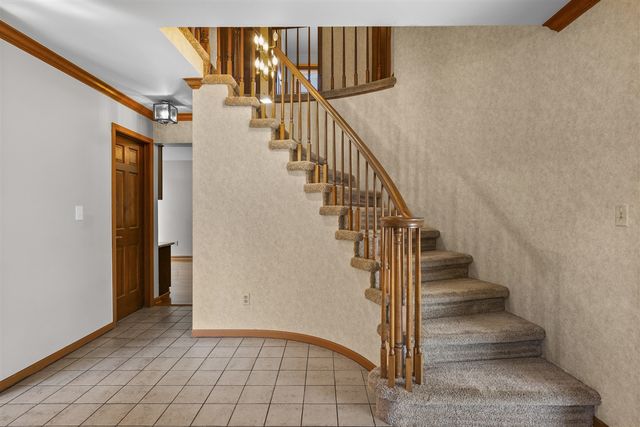 38636 Rutgers Drive, Farmington Hills, MI 48167