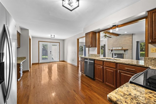 38636 Rutgers Drive, Farmington Hills, MI 48167
