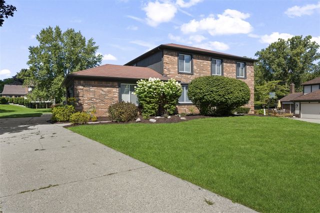38636 Rutgers Drive, Farmington Hills, MI 48167