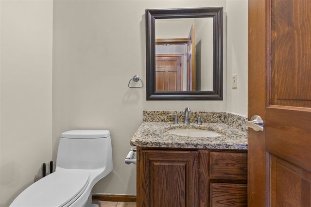 38636 Rutgers Drive, Farmington Hills, MI 48167