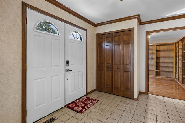 38636 Rutgers Drive, Farmington Hills, MI 48167