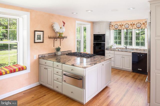 137 DAVIS RD, Malvern, PA 19355