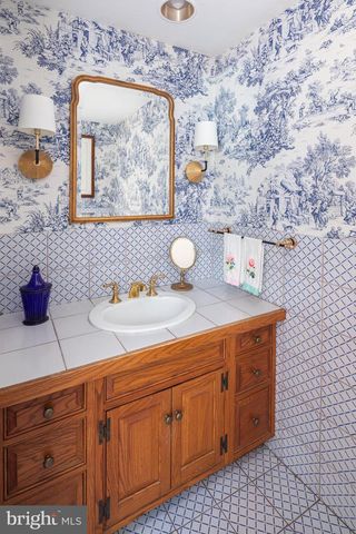 137 DAVIS RD, Malvern, PA 19355