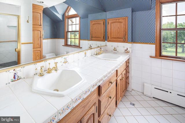 137 DAVIS RD, Malvern, PA 19355