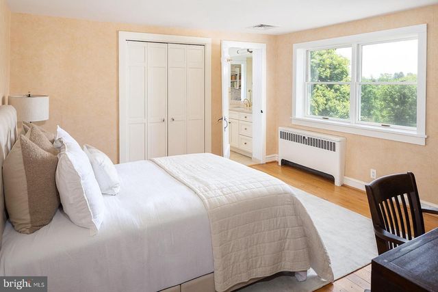 137 DAVIS RD, Malvern, PA 19355