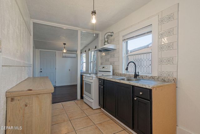 3611 Mountain Avenue, El Paso, TX 79930