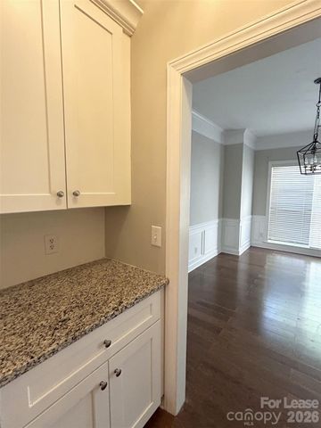 733 Meadow Lake Drive, Matthews, NC 28105