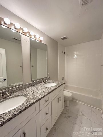 733 Meadow Lake Drive, Matthews, NC 28105