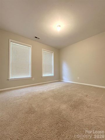 733 Meadow Lake Drive, Matthews, NC 28105