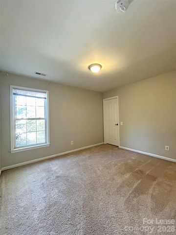 733 Meadow Lake Drive, Matthews, NC 28105